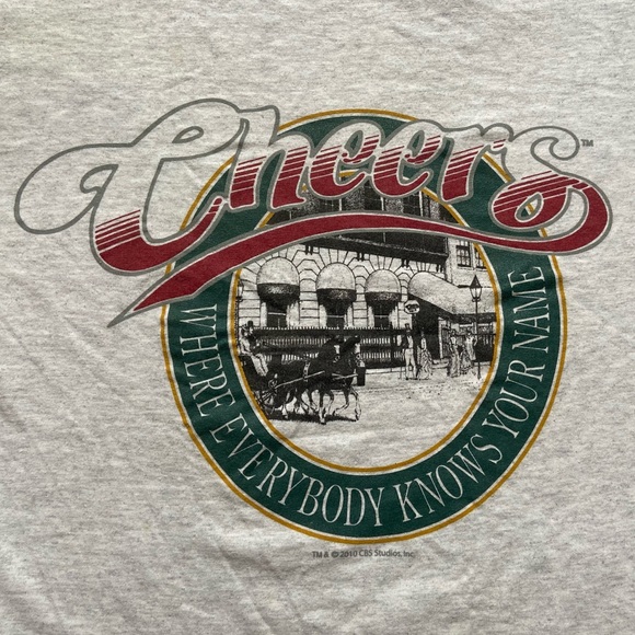 💥HOST PICK💥 🍻 📺 Vintage Cheers TV Show Herald Grey Graphic Tee 📺 🍻 - Picture 8 of 11